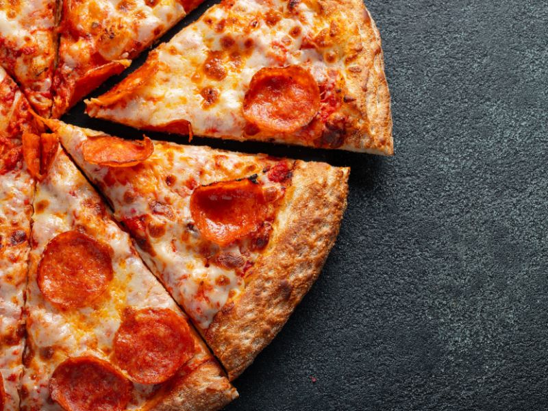 Pizza in Willingen bei Genusswerk frisch und knusprig